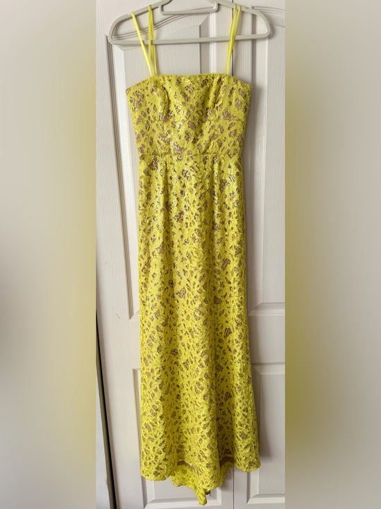 BCBGMaxAzria Dresses & Skirts - BCBGMaxAzria Yellow Lace Strapless Maxi Dress